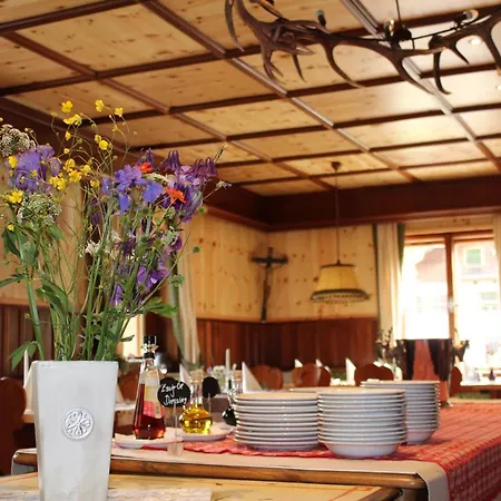 Appartement Schlosswirt &