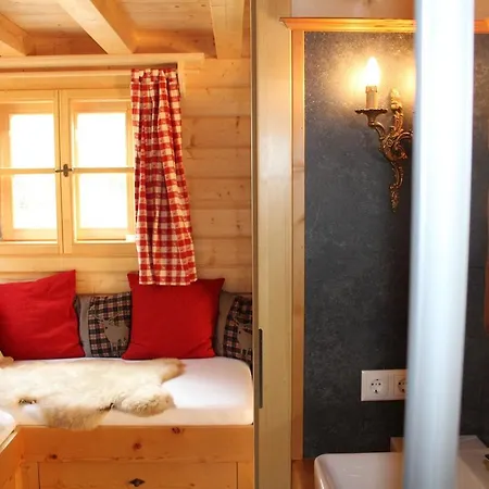 Appartement Schlosswirt & *