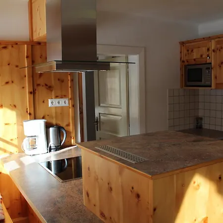 Schlosswirt Chalets&apartments * Großkirchheim