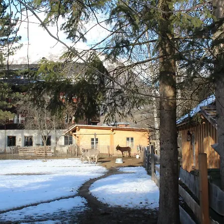 Schlosswirt Chalets&apartments Apartment *
