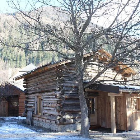 Schlosswirt Chalets&apartments *