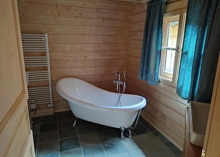 Schlosswirt & Apartamento Großkirchheim