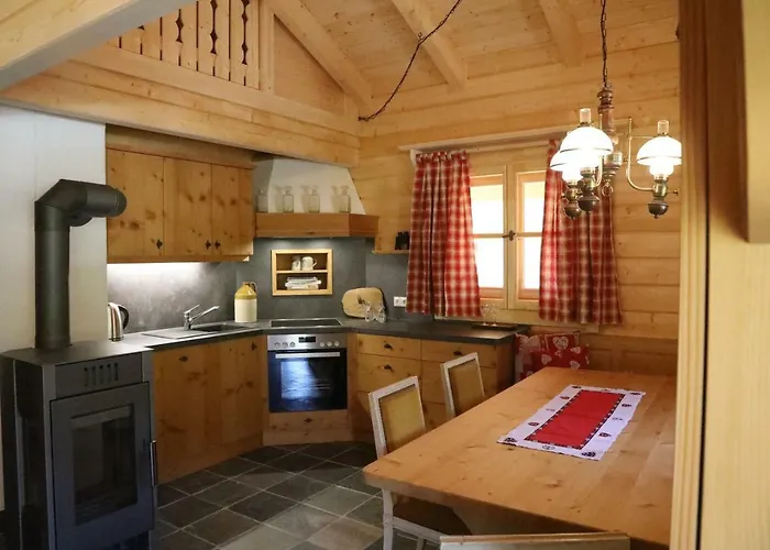 Schlosswirt & Apartament *